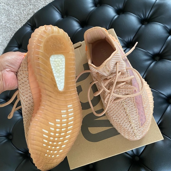 Yeezy Boost 350 V2 Clay Size 8 - Picture 4 of 4